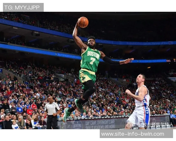 杰伦布朗称赞米诺特表现出色期待其在稳定性上持续进步