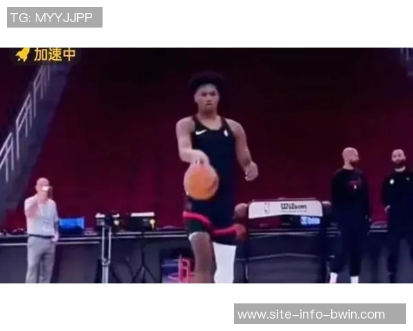 火箭队第四节三分球命中率低迷全场合计三分球仅中三投 火箭队第四节三分球命中率低迷全场合计三分球仅中三投